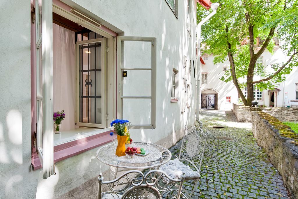 Old Town Central Apartment Tallinn Ngoại thất bức ảnh