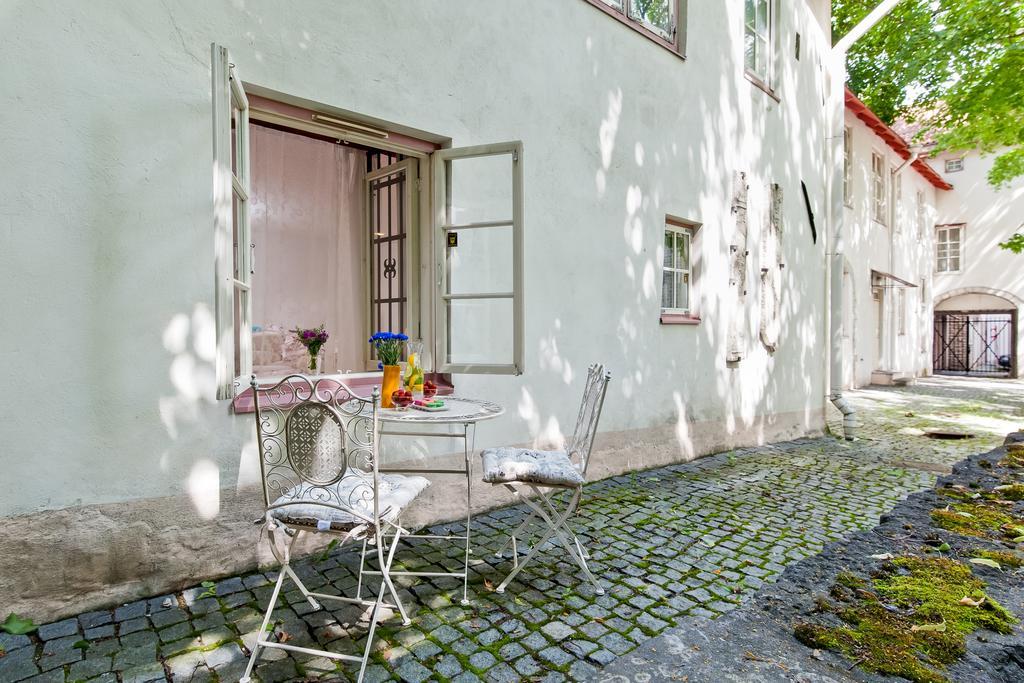 Old Town Central Apartment Tallinn Ngoại thất bức ảnh